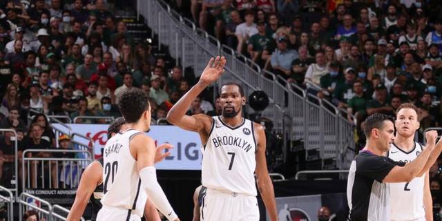  利物浦逆转绝杀热刺，萨拉赫独造三球显神威  